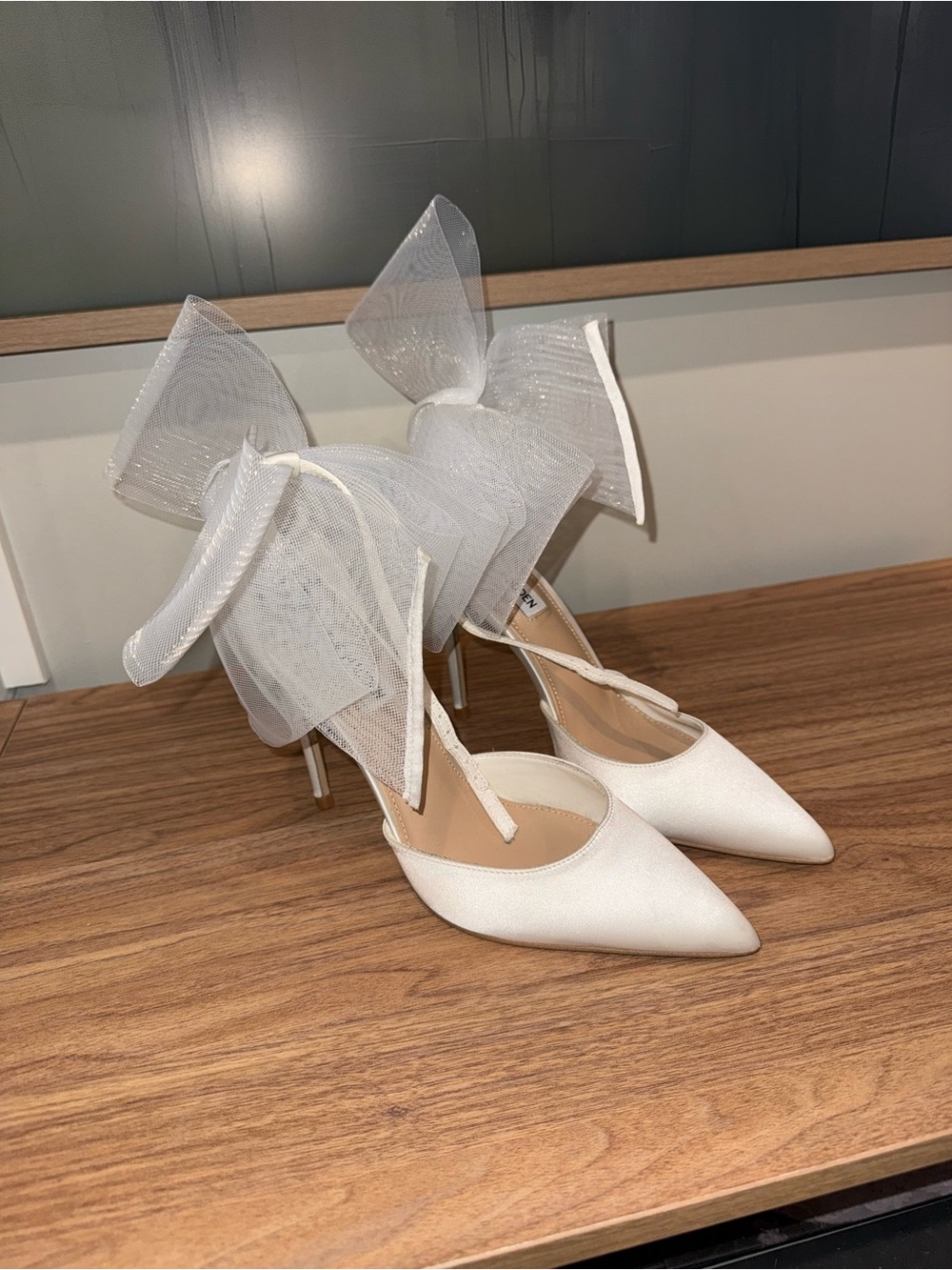 Steve Madden White Sheer Bow Pointed-Toe Stiletto Heels